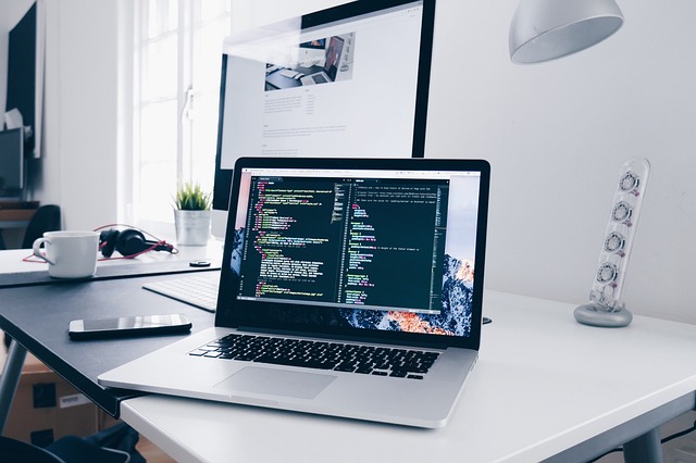 Design and User Experience (UI/UX)